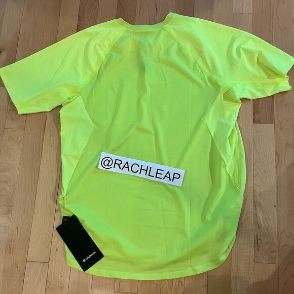 Lululemon Ventilated Hiking Short Sleeve Shirt size medium - Picture 5 of 6